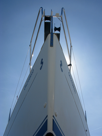 Beneteau_393_Bow