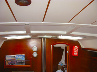 Beneteau_393_Cabin_Ceiling1